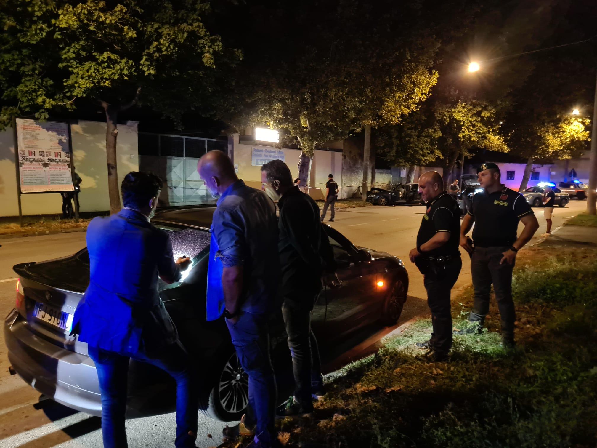 Finanza e polizia sul posto (foto Daniele Stefanini/Silvi)