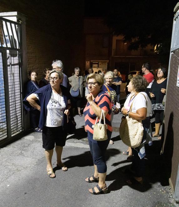 «Noi, orfani della parrocchia», contestato il vescovo