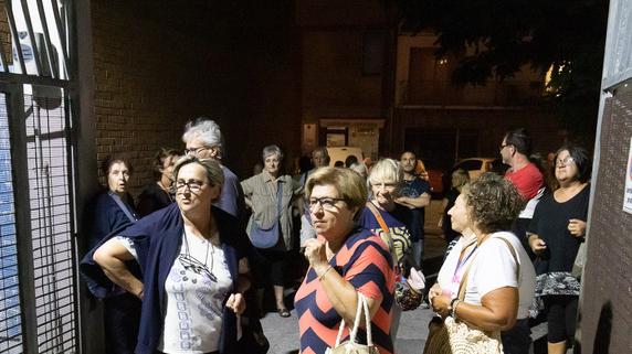 «Noi, orfani della parrocchia», contestato il vescovo