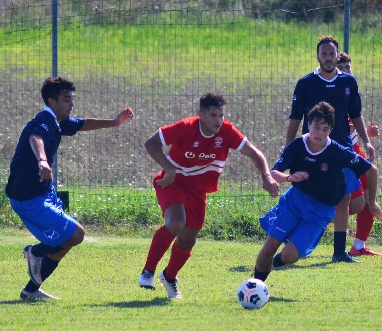 Un momento della partita tra San Miniato e Urbino Taccola giocata sul campo della Scala