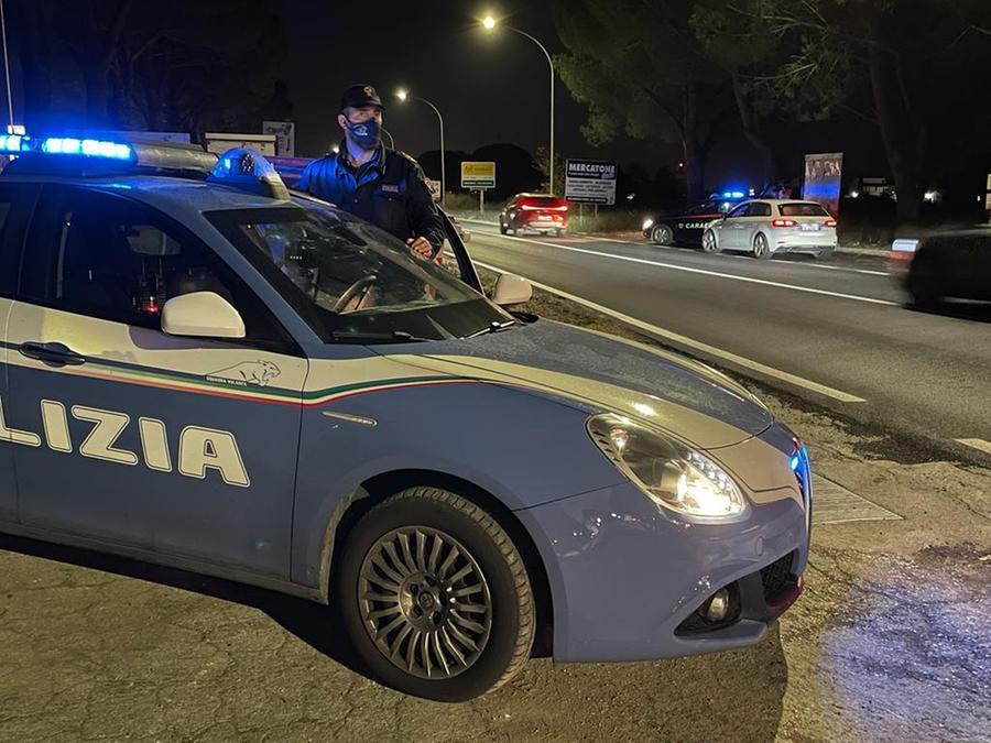 Ladri in appartamento, la polizia sventa il furto