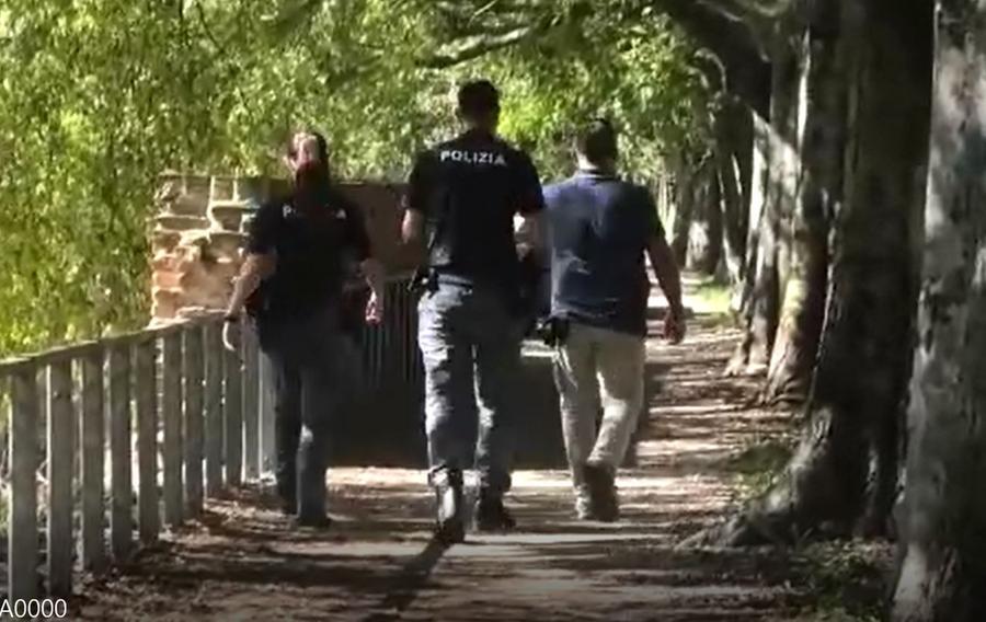 Controlli in via Baluardi, due espulsioni e un arresto