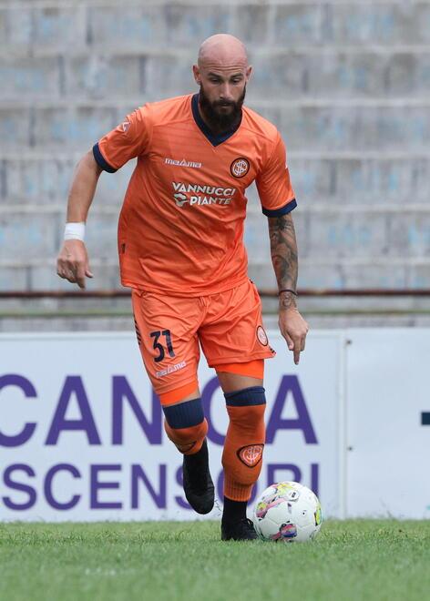 Francesco Viscomi stopper della Pistoiese (foto Nucci)