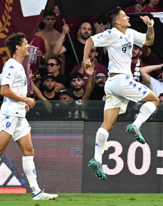
	L&rsquo;esultanza di Martin Satriano dopo il vantaggio arrivato alla mezz&rsquo;ora della gara tra Salernitana ed Empoli (Lapresse)

