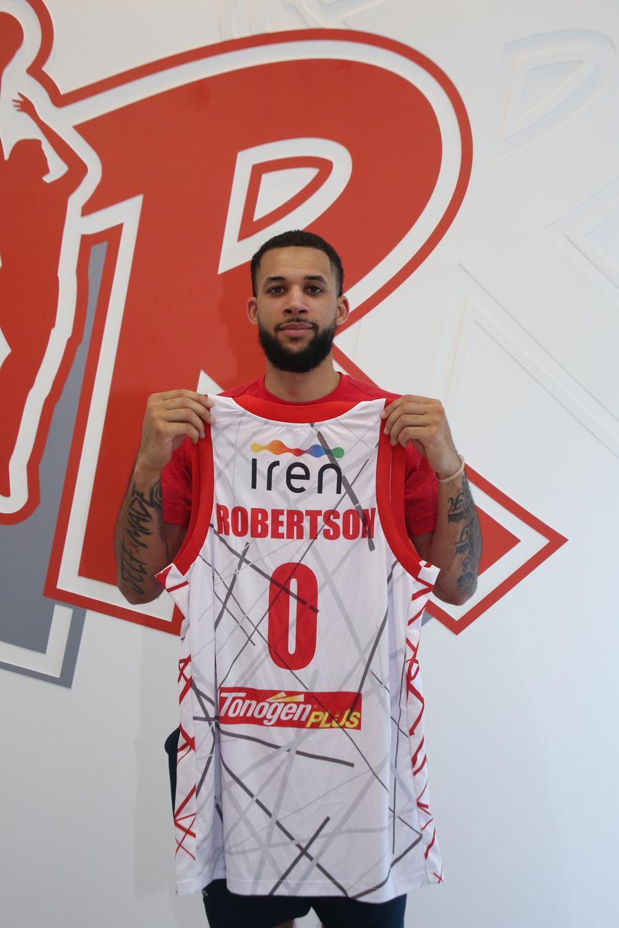 Ecco Robertson: «Ho scelto Reggio Emilia e la Unahotels per la Champions League»
