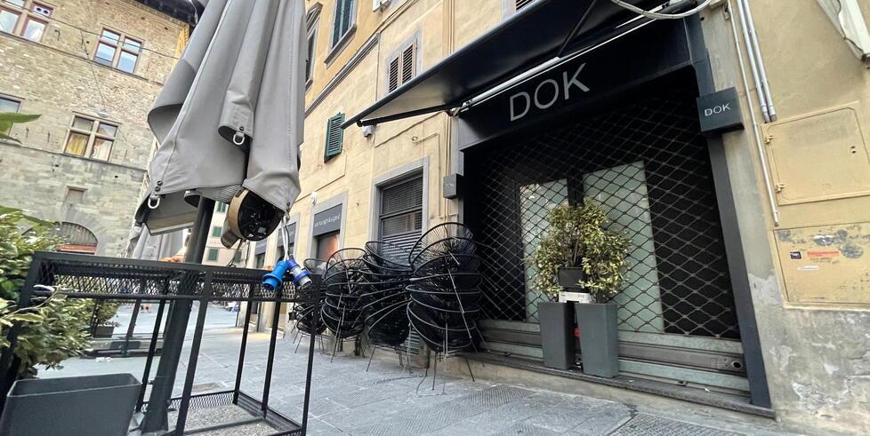 Pistoia, barman arrestato: cosa è successo nel locale secondo le accuse