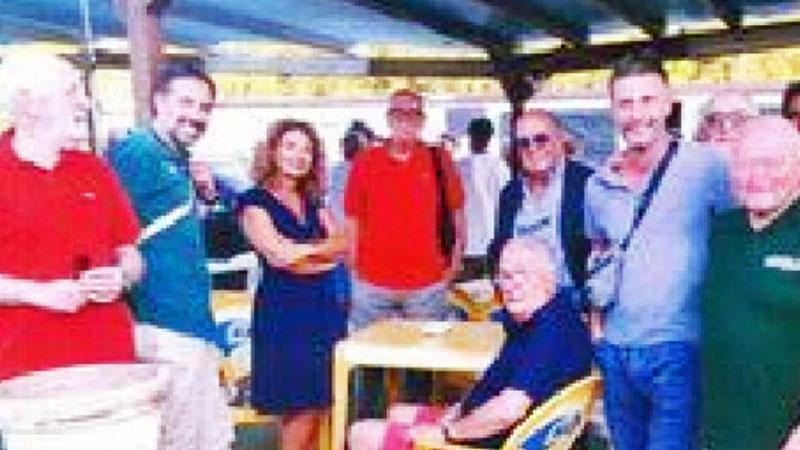 Dirigenti e simpatizzanti del Valfreddana che milita in Terza Categoria e con il nuovo patron Romei ambisce in pochi anni alla Promozione