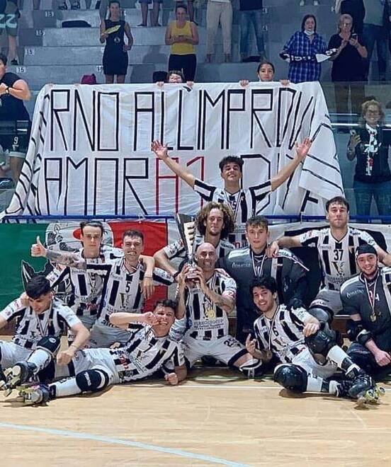 La festa del Cgc Viareggio per la promozione in serie A1avvenuta nell’ultimo campionato