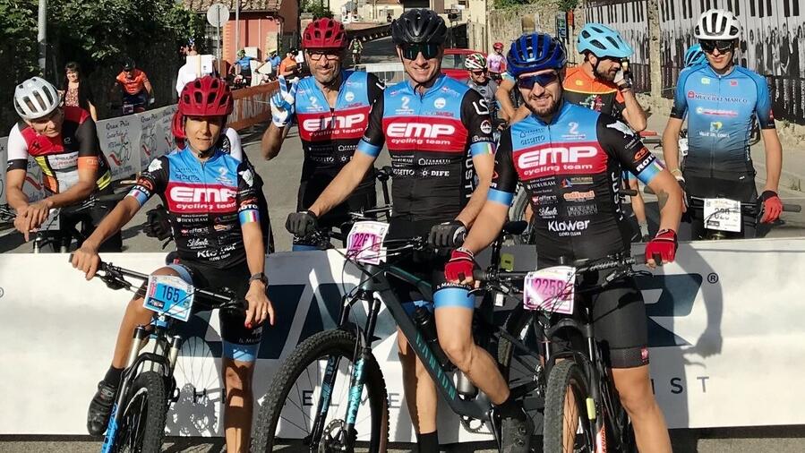 Gli atleti dell’Emp in gara domenica scorsa alla Straccabike di Arezzo