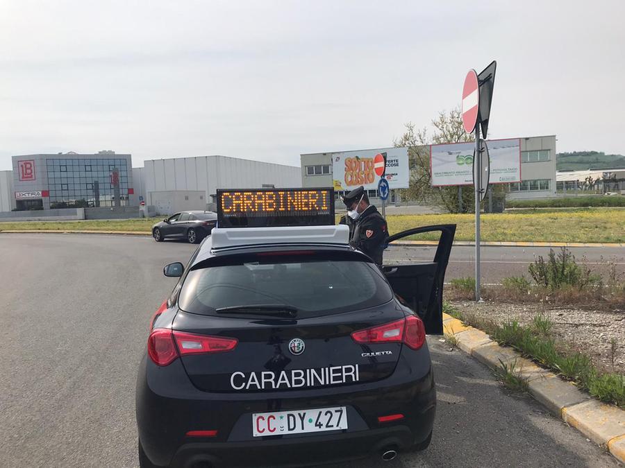 Savignano sul Panaro. Furto con la tecnica dello specchietto. Indagano i Carabinieri.
