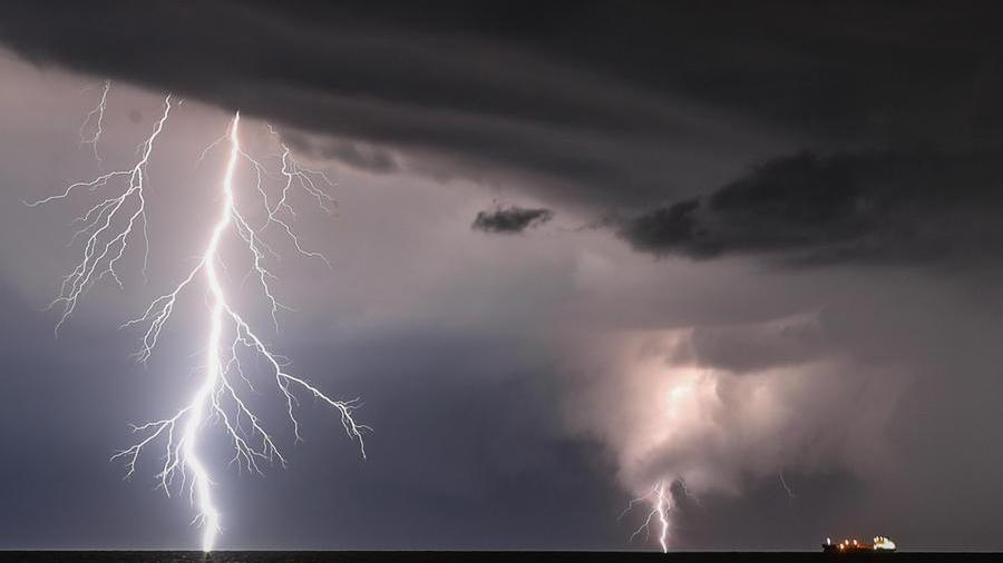 Arrivano i nubifragi: da stanotte scatta l'allerta in Toscana. Le previsioni
