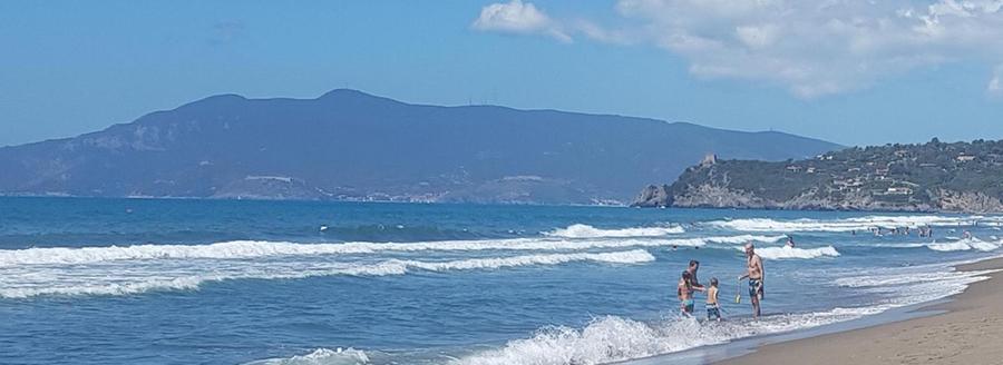 
	Un tratto di spiaggia a Capalbio (Foto Russo)

