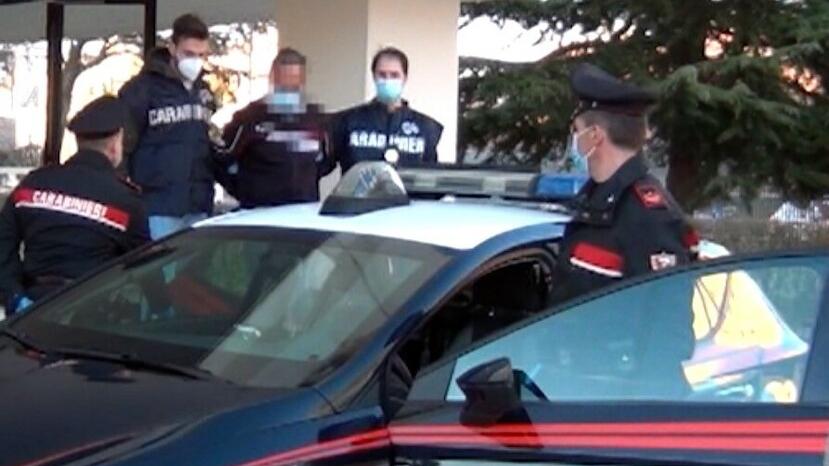 Accusato di prostituzione minorile e anche di violenze sulla ragazzina