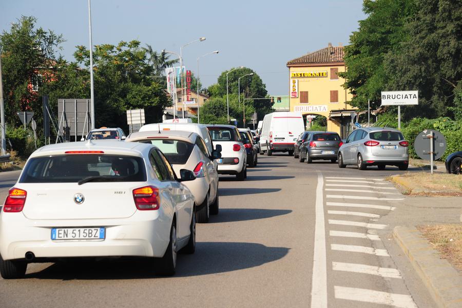 Modena Incidente alla Bruciata: 5 auto coinvolte