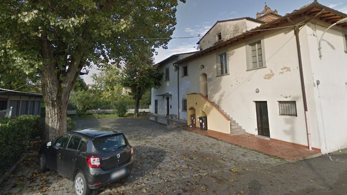 L’ingresso della chiesa a San Miniato Basso