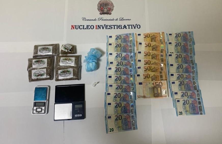 Cocaina in tasca e a casa, 37enne arrestato dai carabinieri
