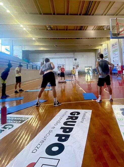 I giocatori dell’Etrusca San Miniato durante una delle sedute di allenamento consumate in vista dell’inizio del prossimo campionato di Serie B