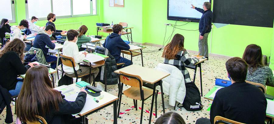 Scuola, ripartenza con i soliti guai: nell’isola il 13 per cento abbandona