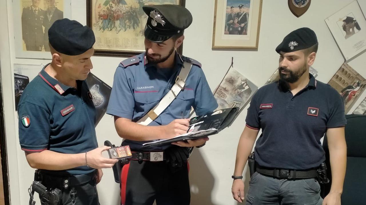 Indagano su due morti per overdose e sgominano una banda di spacciatori: in 11 in carcere