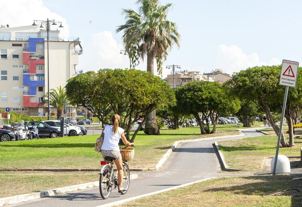 Viareggio, sorpresa alla Terrazza della Repubblica: spunterà un giardino botanico 