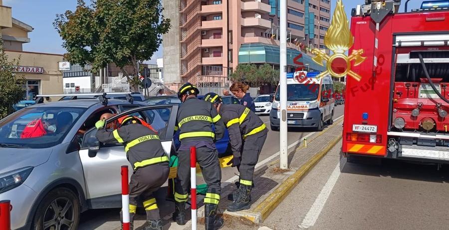 Tamponamento in via Predda Niedda: tre feriti