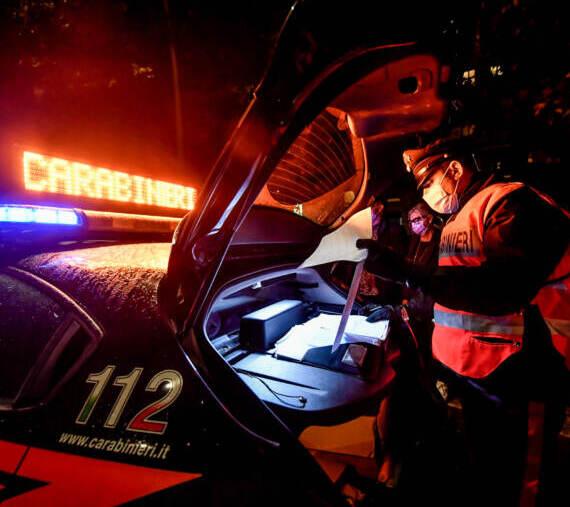 Spacciatore “itinerante”: cocacina in macchina, ma lui è senza patente