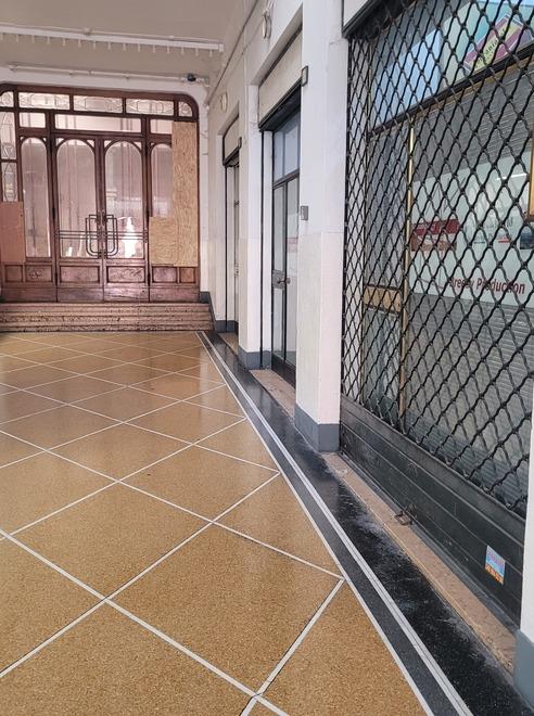 Sassuolo. Vandali e rifiuti in galleria 