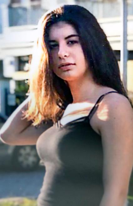 Carpi. In 400 per l’addio ad Alessandra Il papà: «Abbiamo finito le lacrime»