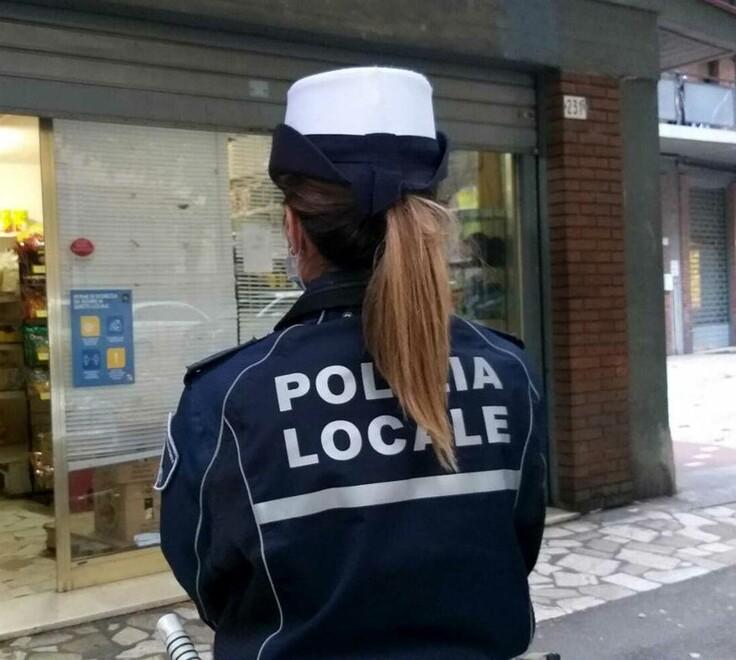 Modena. Viale Gramsci: nuova chiusura di venti giorni per il negozio etnico 