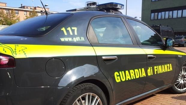 Viareggio, condannato l’avvocato-prof: così ha fatto sparire 200mila euro al disabile