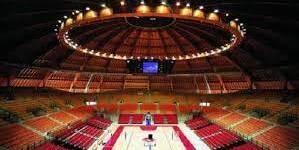 «Abbassate l’affitto del Forum» 