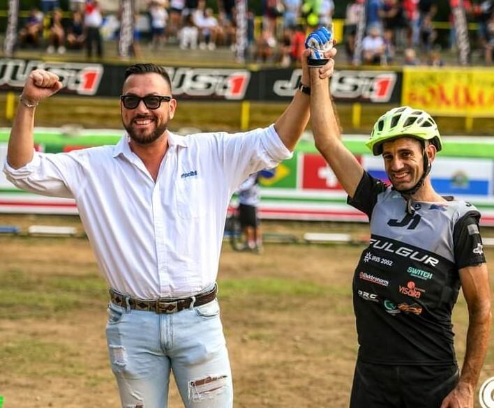 Ebike cross, Bonacina è campione del Mondo 
