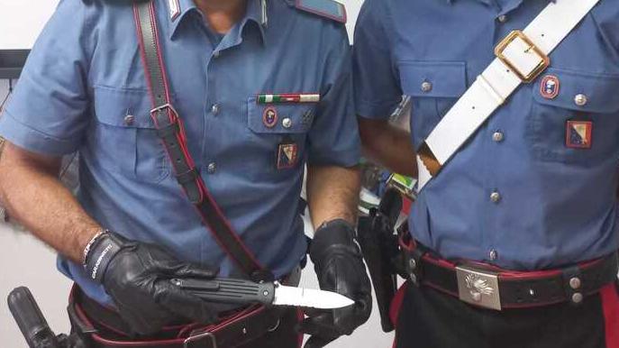 Il coltello utilizzato dai rapinatori