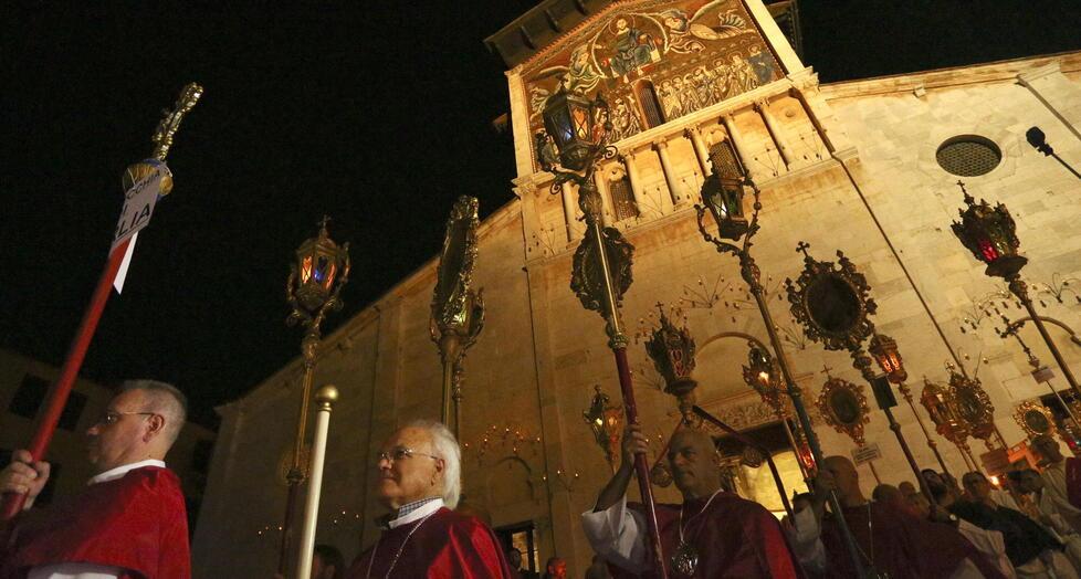 Lucca, come cambieranno viabilità e sosta per la processione di Santa Croce