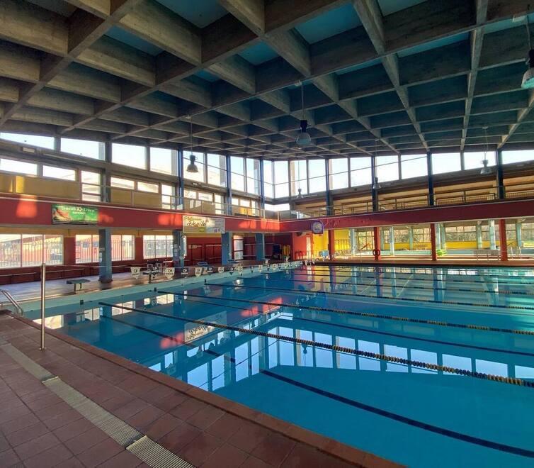Montecatini, contro il caro energia nuova illuminazione per piscina, stadio e scuola primaria