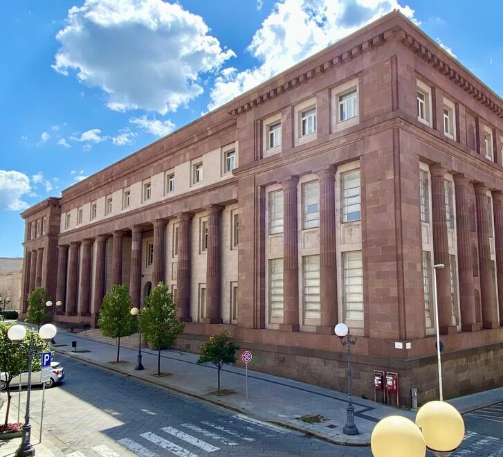 Sassari, 30enne morì nel panificio dove lavorava: a processo il titolare 