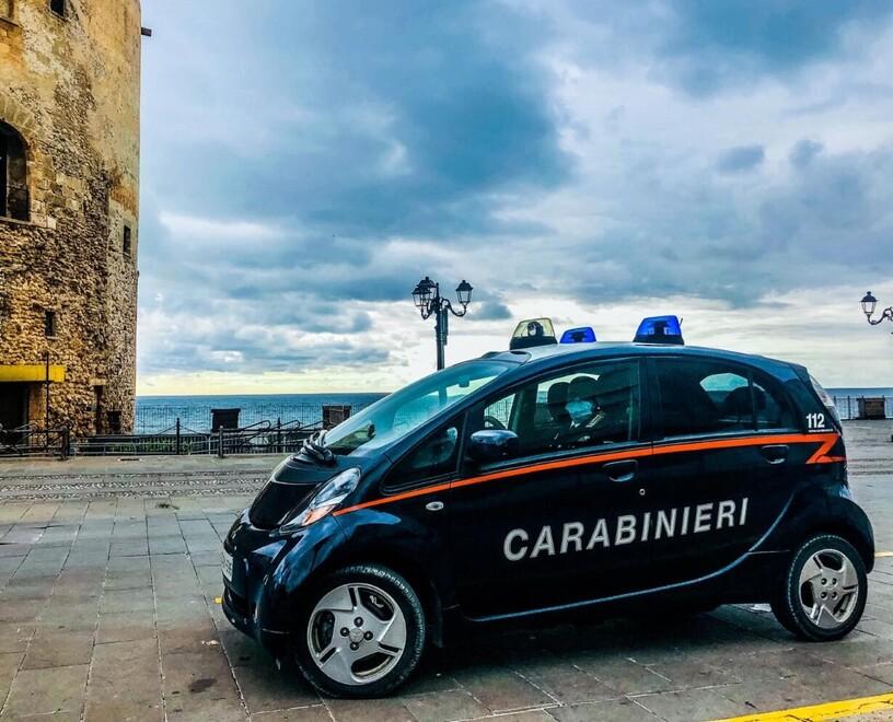 Alghero, sgominata la banda dello scasso: arrestati due uomini e una donna 