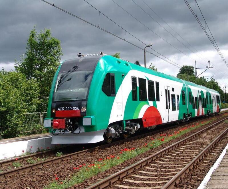 Mirandola, il treno dei pendolari ostaggio di una baby-gang 