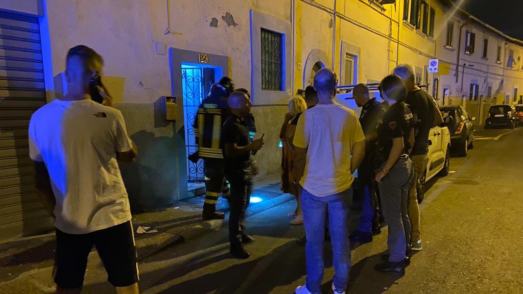Livorno, bomba carta in Borgo San Jacopo: «C’è stata un’esplosione fortissima»
