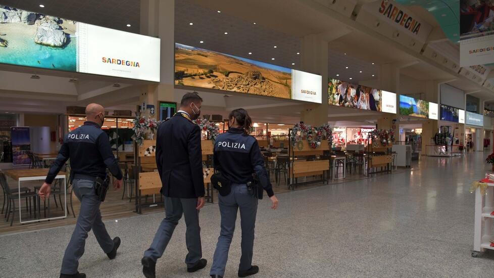 Passeggeri aggressivi all’aeroporto di Olbia, scatta la denuncia per tre francesi