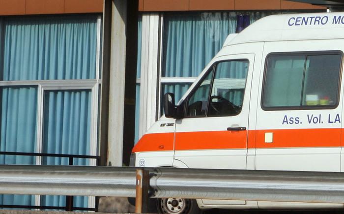 Con la moto contro un camion, muore un 18enne sardo a Cesena