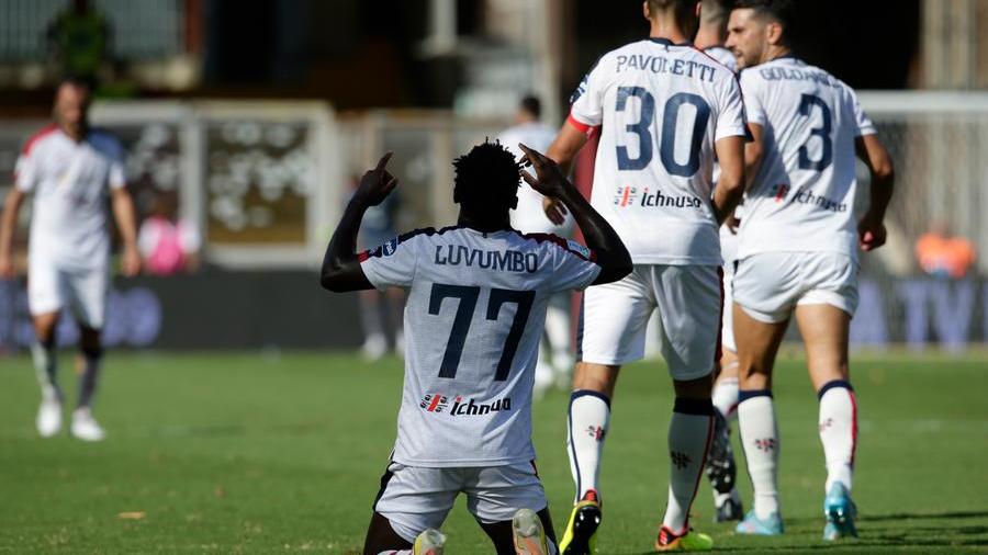 Luvumbo festeggia il suo primo gol in campionato