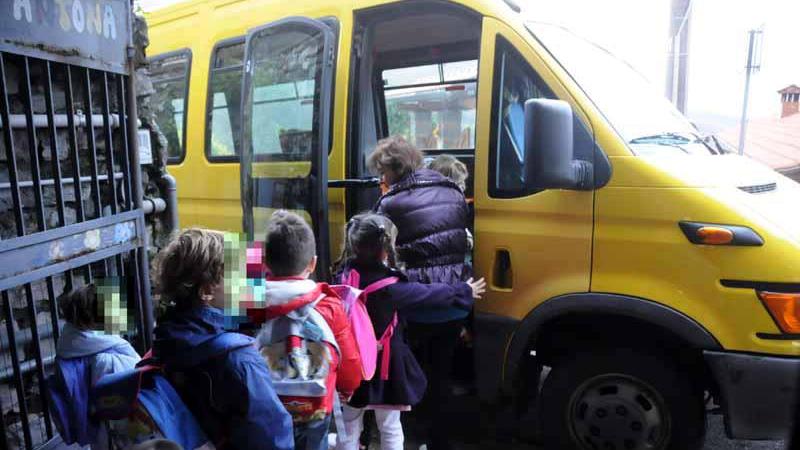 Manca l’autista del pulmino: «Bus pubblico rimborsato»
