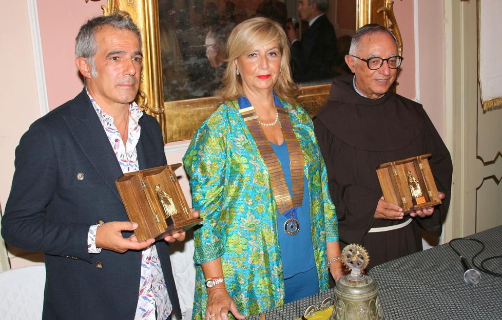 Fresu e padre Morittu premiati col Parajo d’Oro