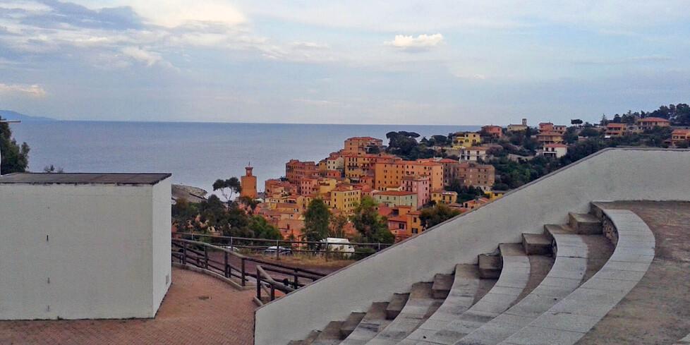 Nella foto l’anfiteatro delle miniere a Rio Marina