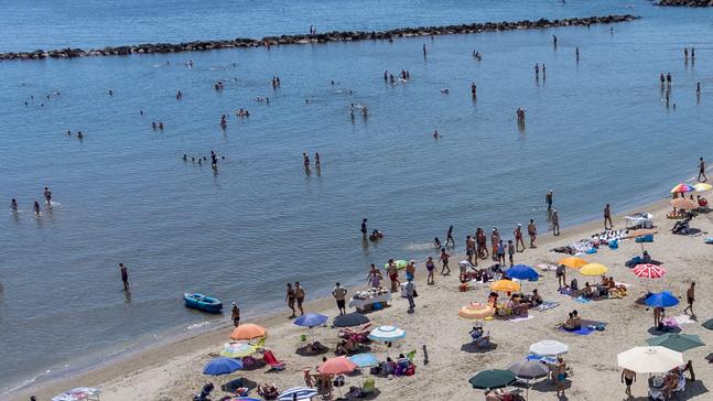Comacchio, voglia di mare anche a settembre: caccia ai pendolari del weekend
