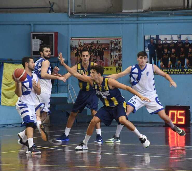 Un momento del derby di Coppa di ieri pomeriggio tra Cmc e Spintermar