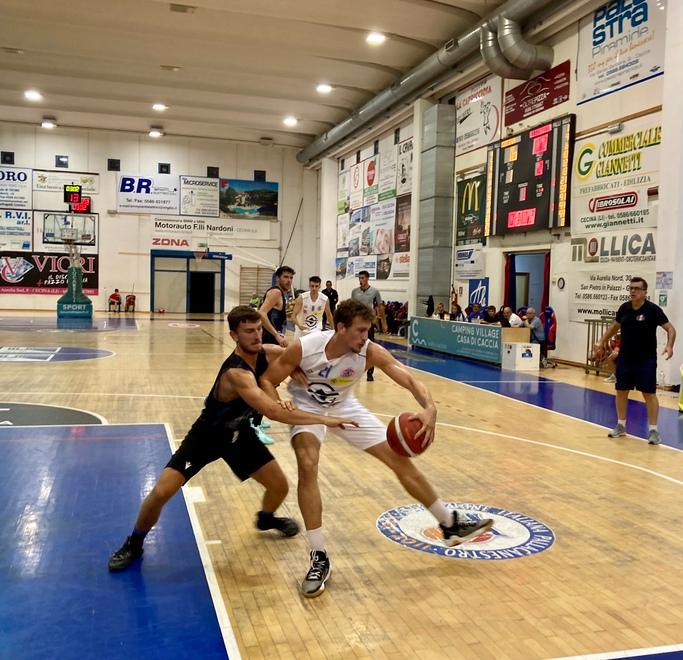 Lorenzo Turini, uno dei migliori in campo sia in attacco che in difesa dove ha recuperato molti palloni, chiudendo bene gli spazi agli avversari (foto Michele Falorni/Silvi)