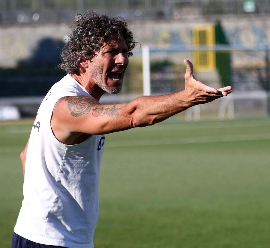 Carrarese, Capello show: tris alla Recanatese