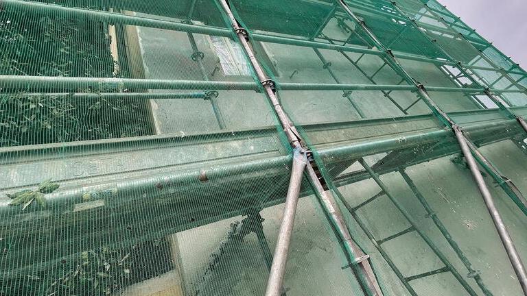 Ferrara, cantieri non finiti e lavori malfatti: «C’è chi rischia di perdere la casa»